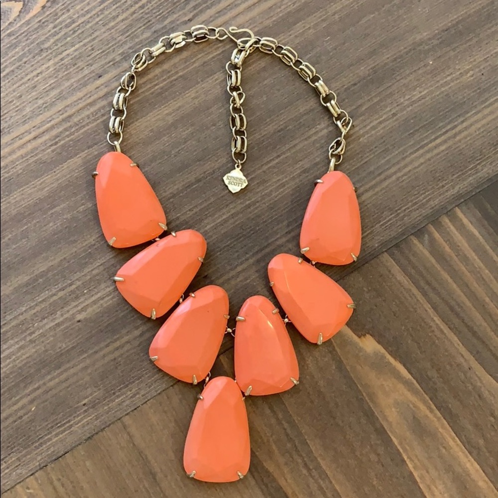 Kendra Scott, coral Harlow necklace